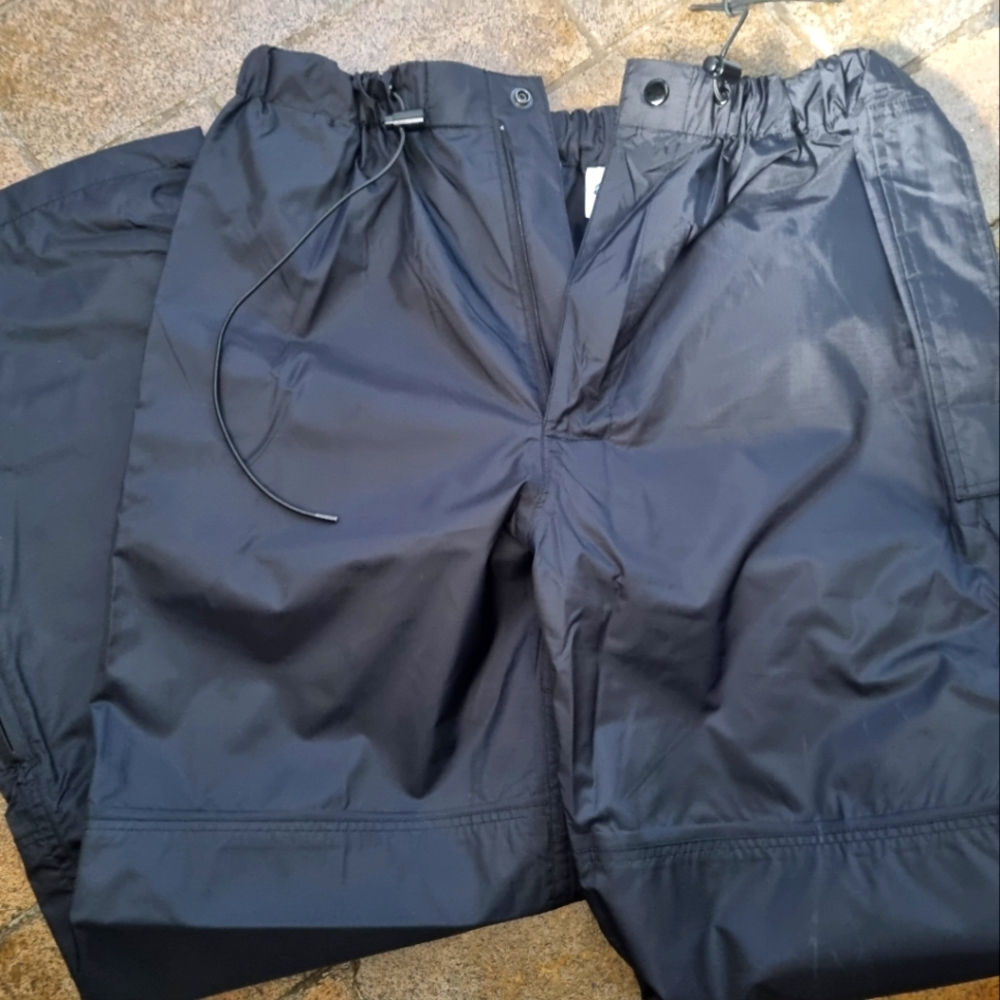 NWOT Bass Pro Shops Guide Fishing rain pants Waterproof Black Mens Small
